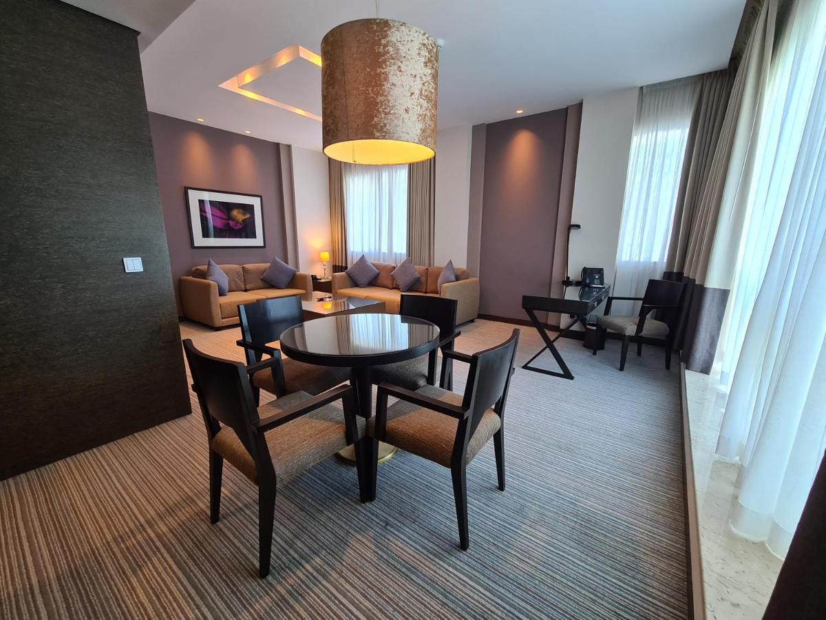 فندق هيلي ريحان باي روتانا العين المظهر الخارجي الصورة A suite at the hotel