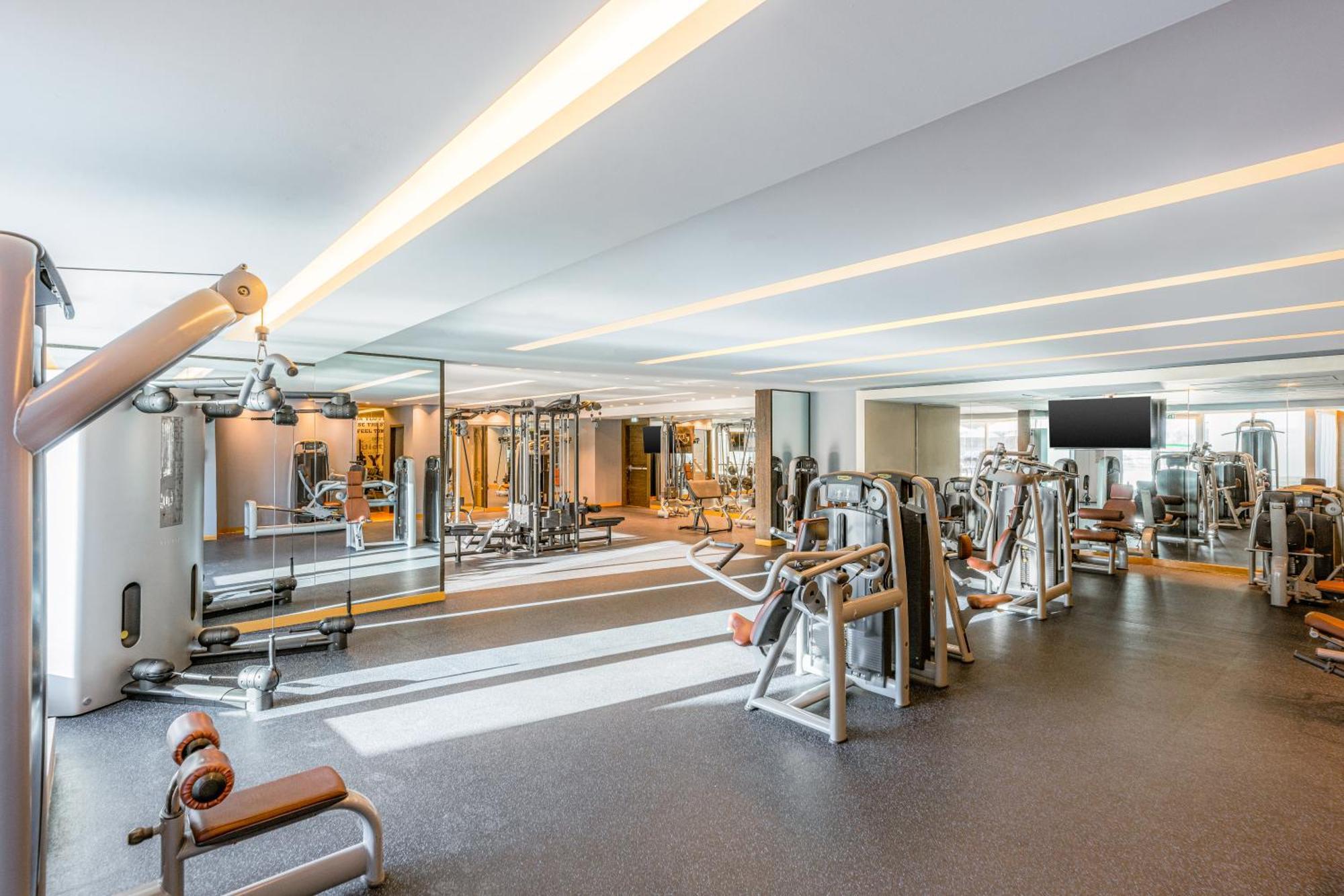 فندق هيلي ريحان باي روتانا العين المظهر الخارجي الصورة The gym at the hotel