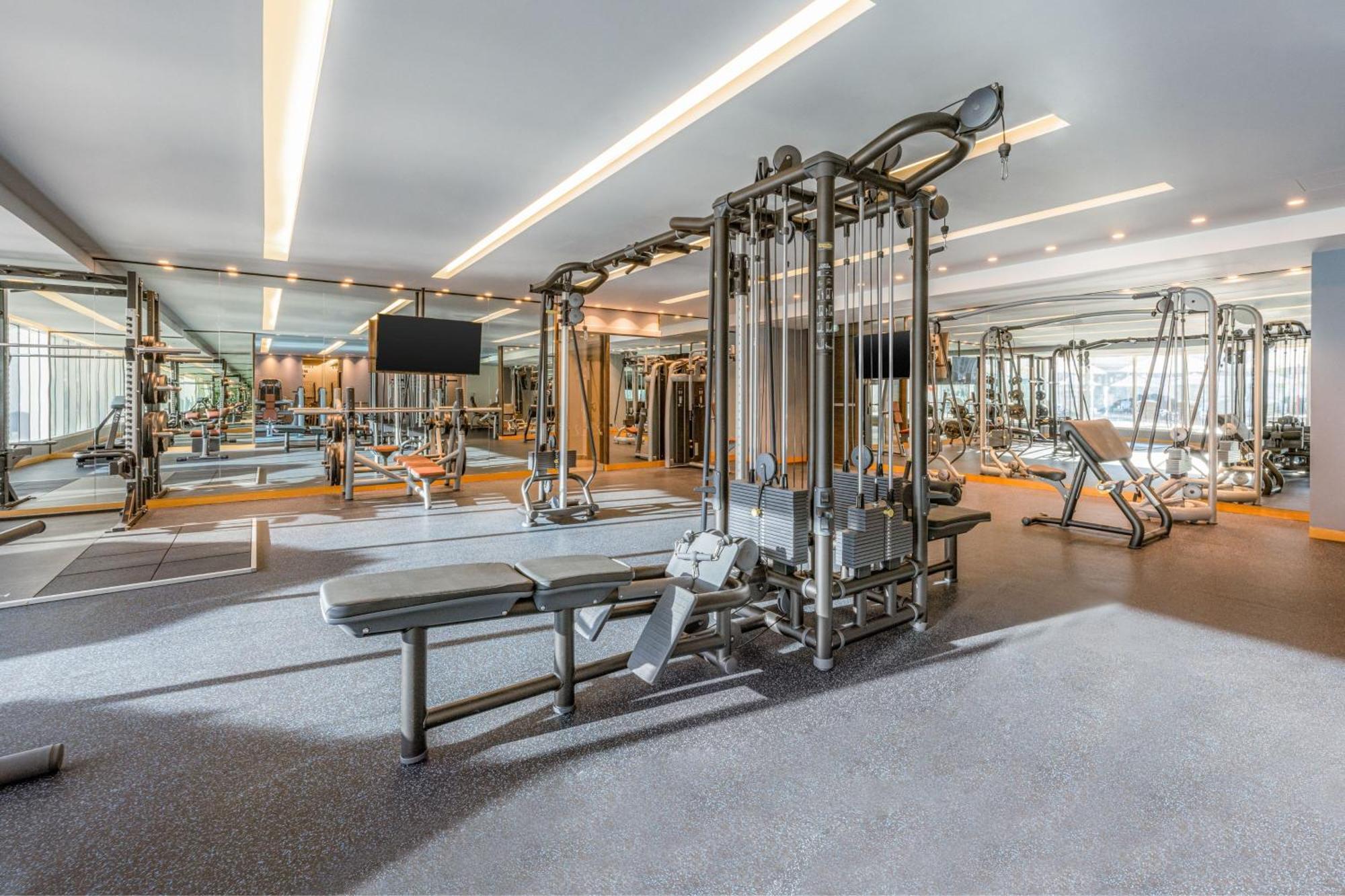 فندق هيلي ريحان باي روتانا العين المظهر الخارجي الصورة The gym at the hotel