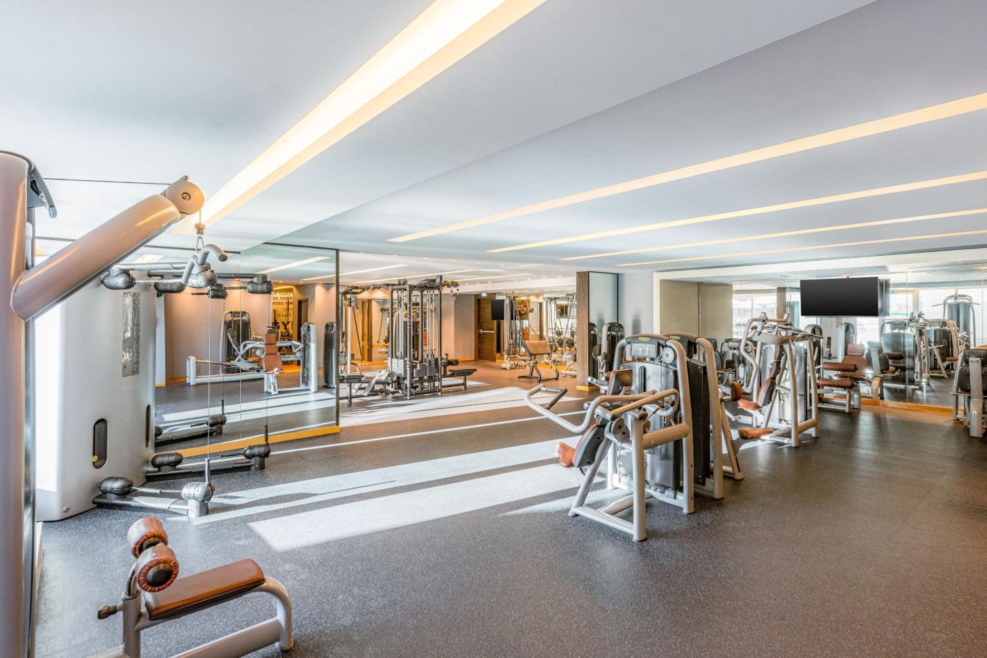 فندق هيلي ريحان باي روتانا العين المظهر الخارجي الصورة The gym at the hotel